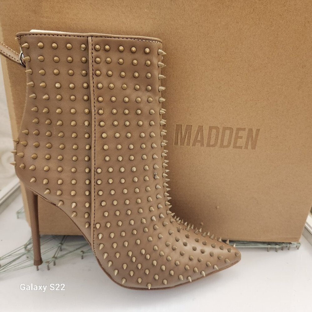 Steve Madden Vapor Mocha Ankle Booties. NIB. Size: various